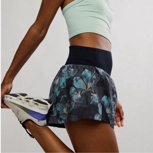 FREE PEOPLE FP MOVEMENT CARPE DIEM SHORTS NWT